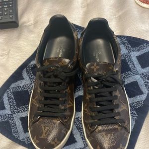 Louis vuitton sneakers